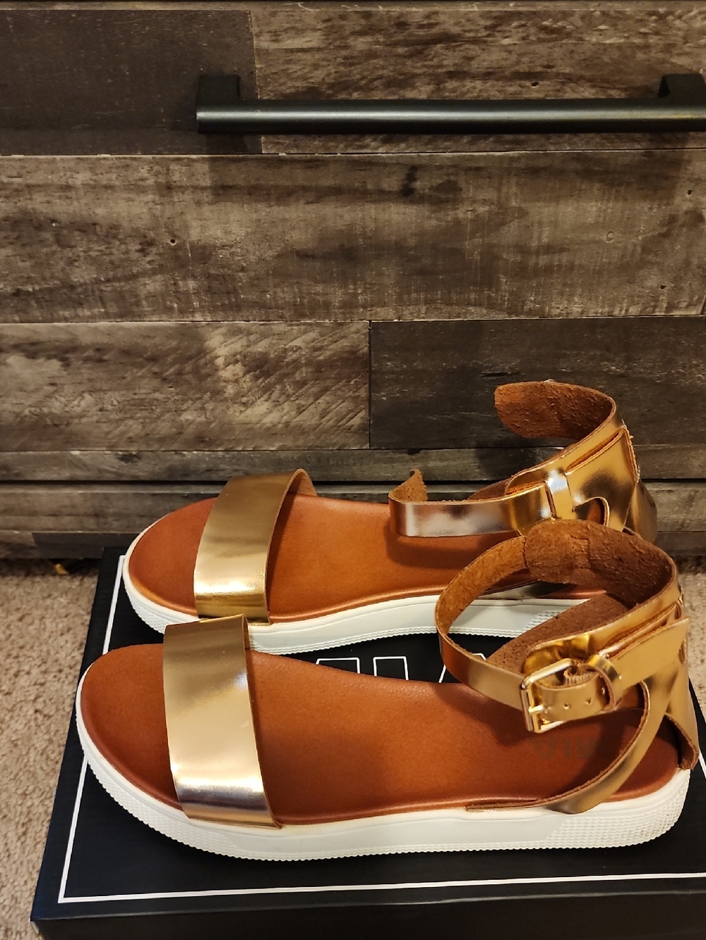 MIA Metallic Rose Gold Ankle Strap Platform Sandals. Looks gold in the picture